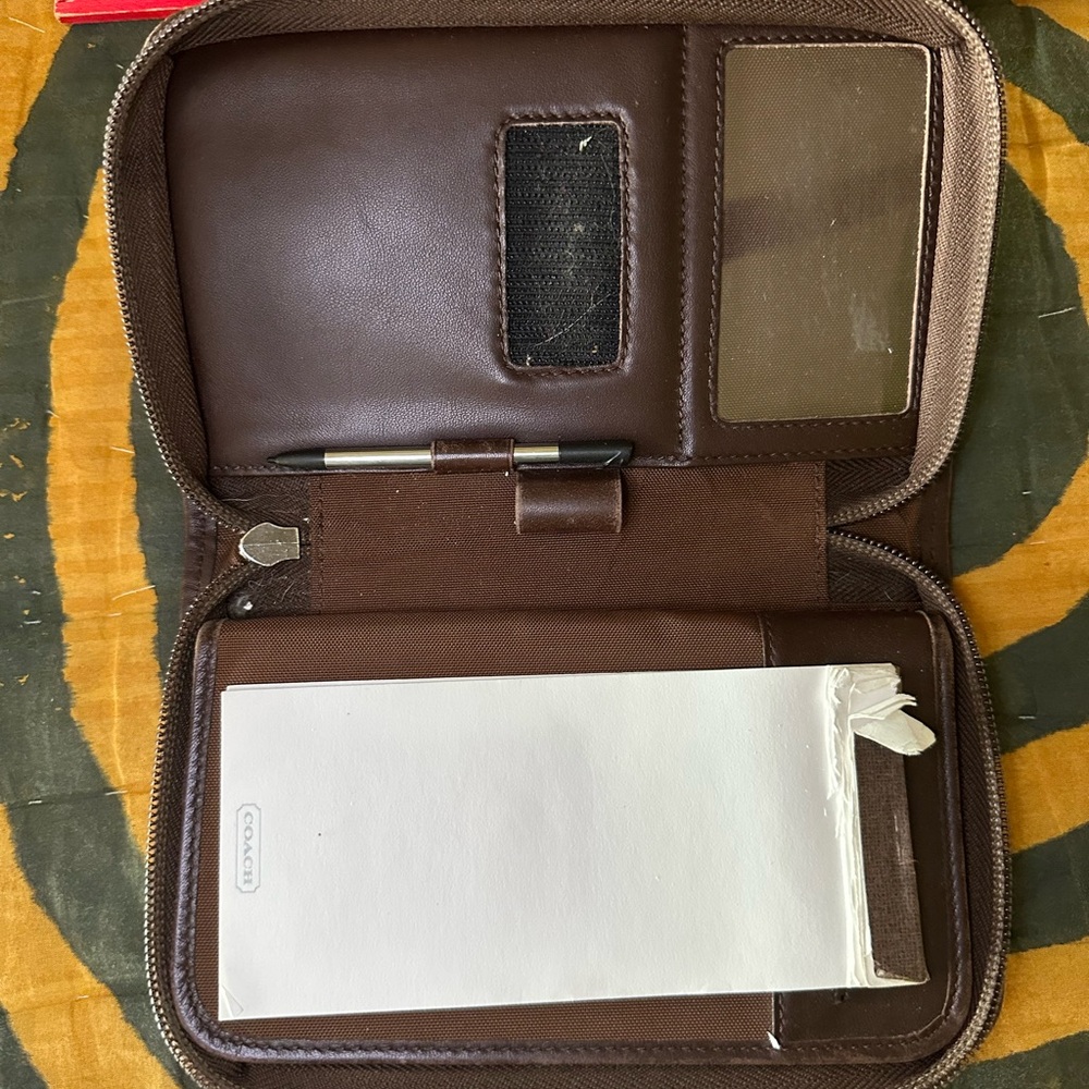 Coach Dark Brown Leather Vintage Phone Organizer Wallet - Picture 7 of 10